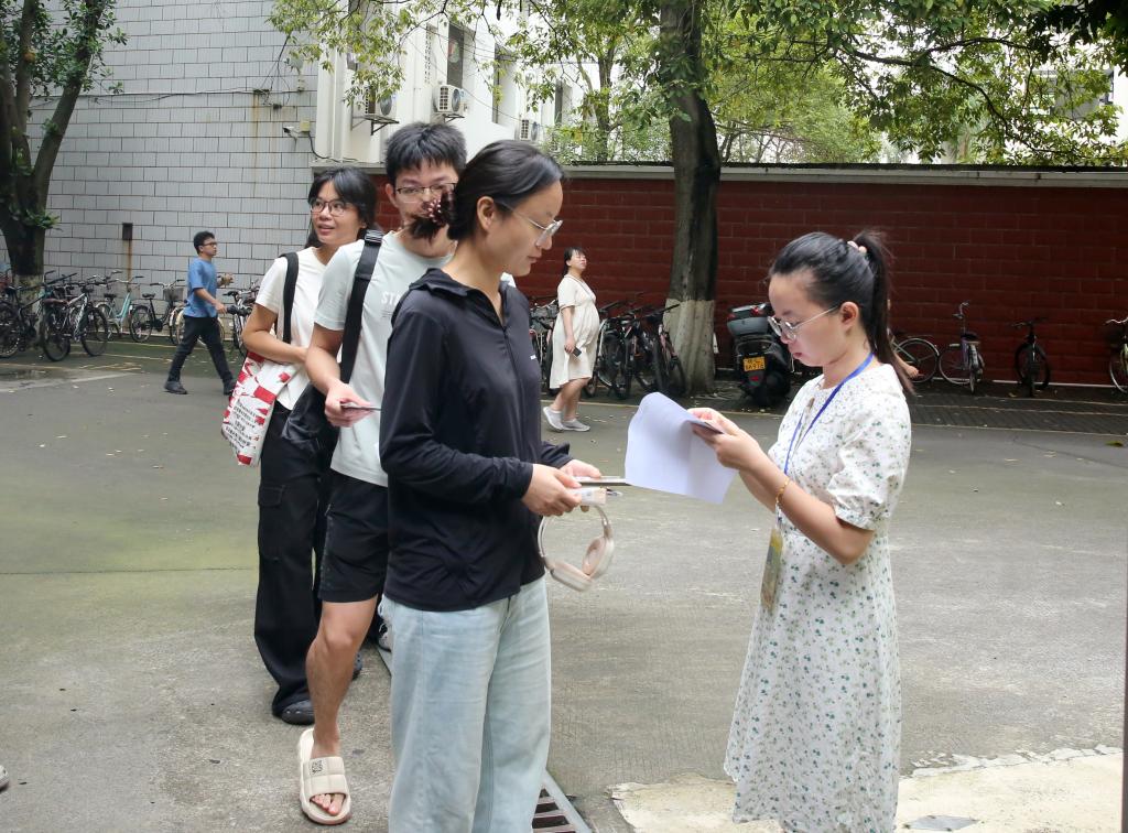 英国上市公司365